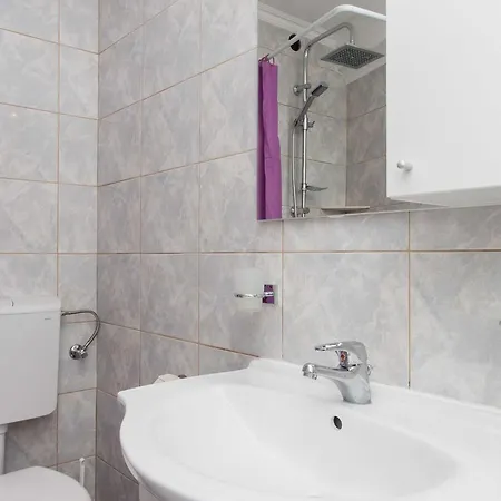 Djurkovic - One-bedroom With Shared Terrace And Sea View * Mlini