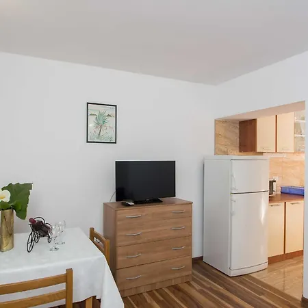 Djurkovic - One-bedroom With Shared Terrace And Sea View Mlini