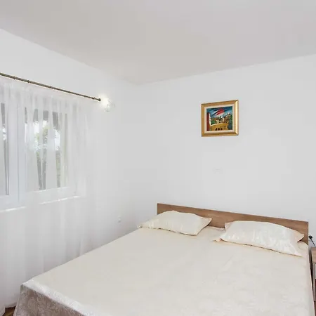 Djurkovic - One-bedroom With Shared Terrace And Sea View Apartmán