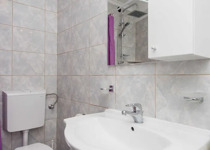 Djurkovic - One-bedroom With Shared Terrace And Sea View * 米利尼