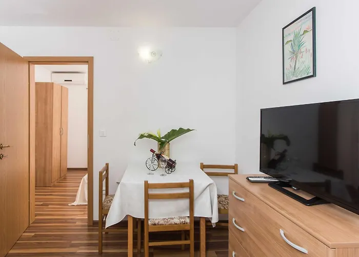 Djurkovic - One-bedroom With Shared Terrace And Sea View 米利尼